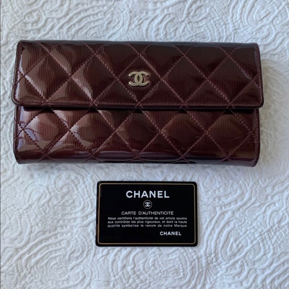 SOLD Chanel Patent Leather Quilted wallet - Picture 11 of 11